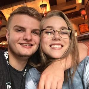 Meet your Posher, Abigail